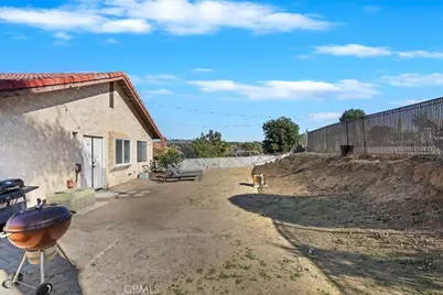 14421 Laurel Drive, Riverside, CA 92503 - Photo 41