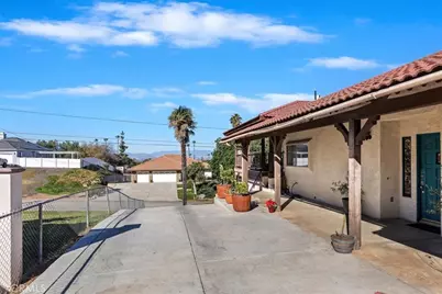 14421 Laurel Drive, Riverside, CA 92503 - Photo 45