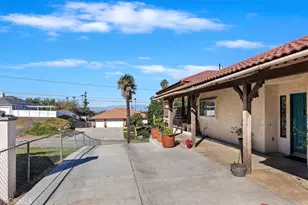 14421 Laurel Dr, Riverside, CA 92503 - Photo 45