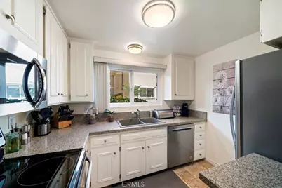 1040 Central Avenue #14, Riverside, CA 92507 - Photo 17