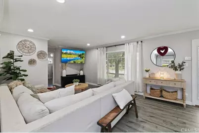 9075 Delano Drive, Riverside, CA 92503 - Photo 9