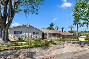 2111 Elsinore Rd, Riverside, CA 92506 - Photo 3