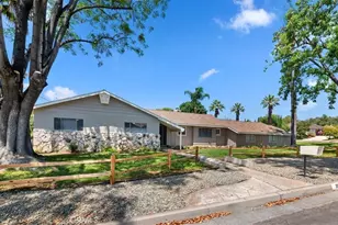 2111 Elsinore Rd, Riverside, CA 92506 - Photo 3