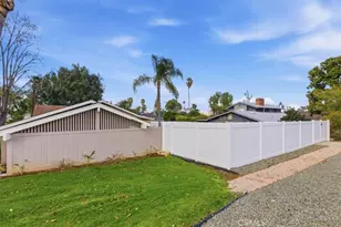 2111 Elsinore Rd, Riverside, CA 92506 - Photo 41