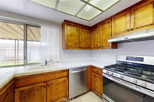 3415 Valencia Hill, Riverside, CA 92507 - Photo 19