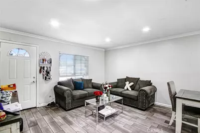 8426 Greenpoint, Riverside, CA 92503 - Photo 5