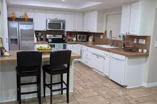 22862 Calcutta Dr, Canyon Lake, CA 92587 - Photo 11