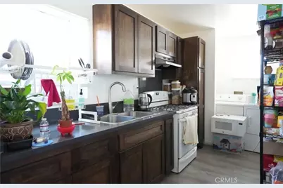 1144 W 85th, Los Angeles, CA 90044 - Photo 3