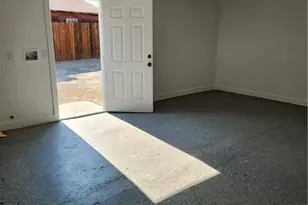 841 E H St, Colton, CA 92324 - Photo 21