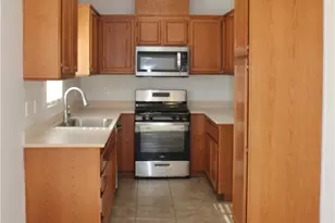 14995 Hopland, Victorville, CA 92394 - Photo 5