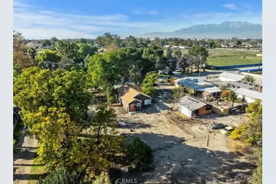 11139 Laurel, Bloomington, CA 92316 - Photo 9