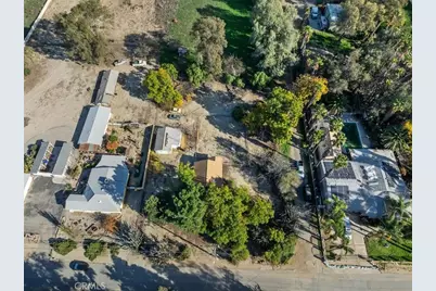 11139 Laurel, Bloomington, CA 92316 - Photo 3