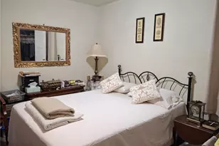 1346 W Century, Los Angeles, CA 90044 - Photo 13