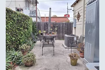 1346 W Century, Los Angeles, CA 90044 - Photo 19