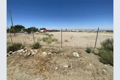 2770 White Fox, Phelan, CA 92371 - Photo 9