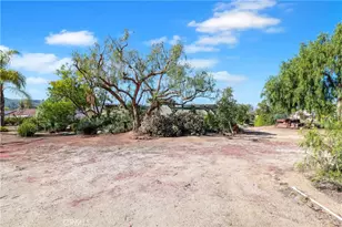 16750 Canyon View Dr, Riverside, CA 92504 - Photo 39