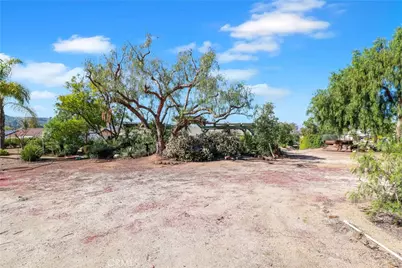 16750 Canyon View Drive, Riverside, CA 92504 - Photo 39