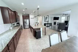 7170 Melody Dr, Fontana, CA 92336 - Photo 3