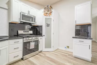 19228 Live Oak, Hesperia, CA 92345 - Photo 17