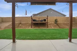 14219 Fir, Oak Hills, CA 92344 - Photo 21