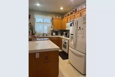 12962 Newport, Hesperia, CA 92344 - Photo 5