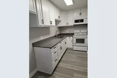 470 N Villa Court #107, Palm Springs, CA 92262 - Photo 3