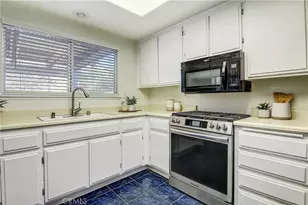 10849 Morning View Ct, Riverside, CA 92505 - Photo 21