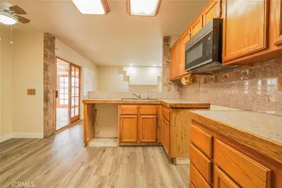 13747 Valera, Victorville, CA 92392 - Photo 11