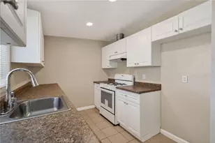 15643 Sueno, Victorville, CA 92394 - Photo 19