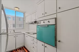 6979 Palm Ct, Riverside, CA 92506 - Photo 9