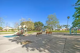 18242 Parkview, Huntington Beach, CA 92648 - Photo 21