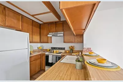 18242 Parkview, Huntington Beach, CA 92648 - Photo 9