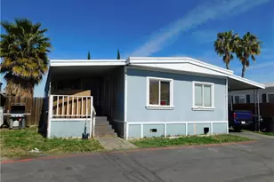 1097 N State Street, Hemet, CA 92543 - Photo 3