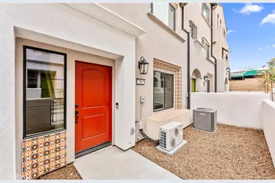106 Kimberwick Court, Burbank, CA 91506 - Photo 3