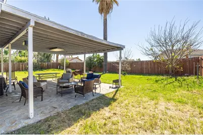 821 E Etiwanda, Rialto, CA 92376 - Photo 27