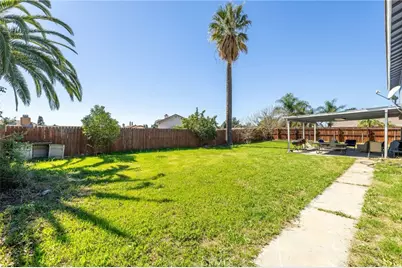 821 E Etiwanda, Rialto, CA 92376 - Photo 29