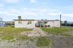 31721 Meadow Blossom, Nuevo, CA 92567 - Photo 3