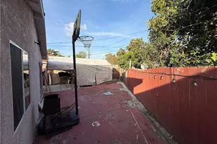 8952 Dudlext, South Gate, CA 90280 - Photo 23