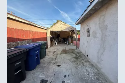 8952 Dudlext, South Gate, CA 90280 - Photo 25