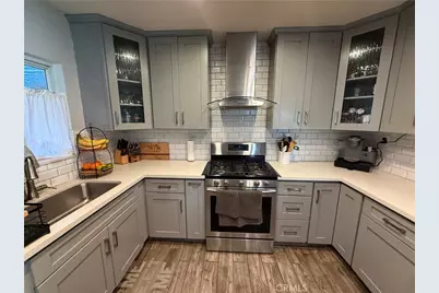 8952 Dudlext, South Gate, CA 90280 - Photo 11