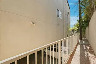 871 S Lucerne, Los Angeles, CA 90005 - Photo 31