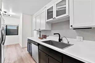 1133 N Clark St, West Hollywood, CA 90069 - Photo 11