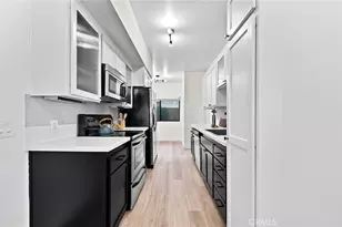 1133 N Clark St, West Hollywood, CA 90069 - Photo 13