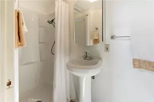 1327 Melville Dr, Riverside, CA 92506 - Photo 17