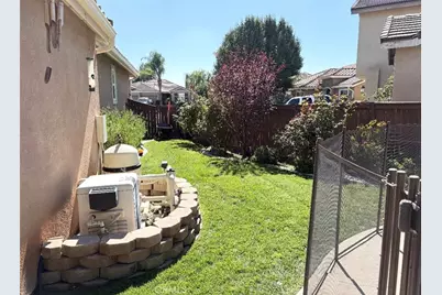 1640 Amber Lily, Beaumont, CA 92223 - Photo 13