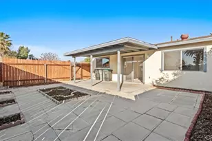 395 Antigua, Hemet, CA 92545 - Photo 23