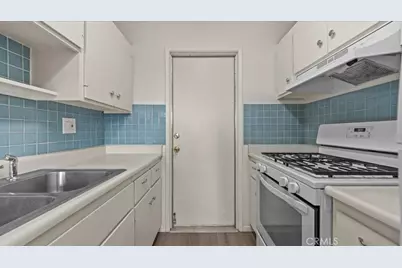 395 Antigua, Hemet, CA 92545 - Photo 13