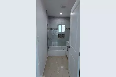 155 E 84th Street, Los Angeles, CA 90003 - Photo 23