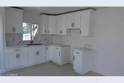 155 E 84th Street, Los Angeles, CA 90003 - Photo 17