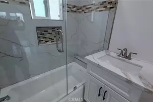 155 E 84th St, Los Angeles, CA 90003 - Photo 13